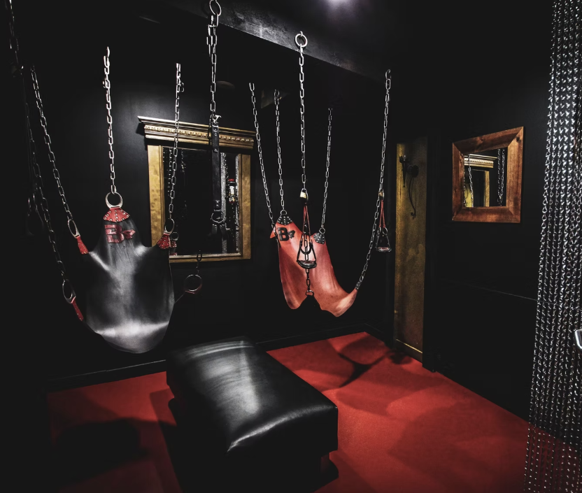 Libertin, Gay ou TTC? Comment bien choisir votre soirée au Before sans vous tromper